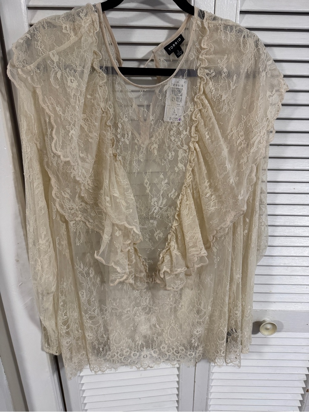 torrid Cream Lace Ruffle Blouse - Picture 2 of 4